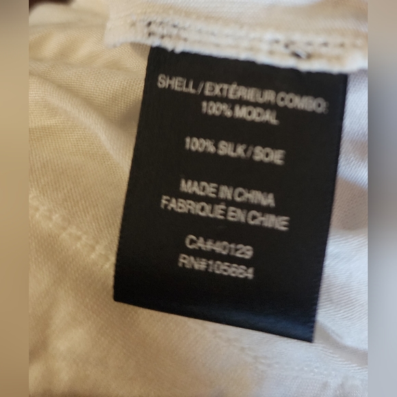 L.A.M.B by Gwen StefaniCream 100% Silk Asymmetrical Drop Sleeve Blouse - Picture 5 of 6